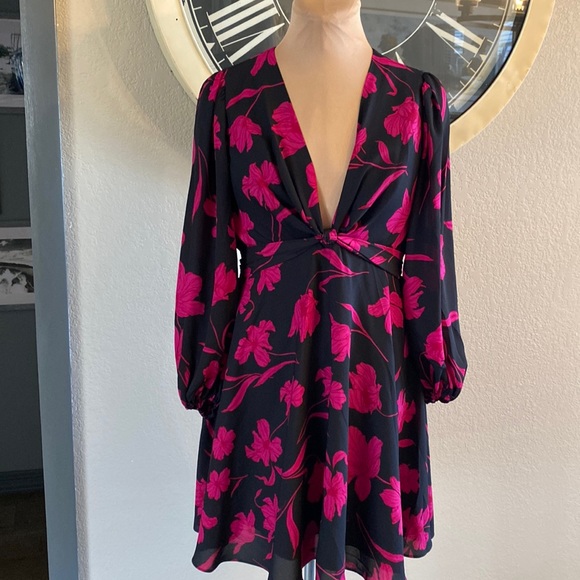 NWT Banana Republic floral puff dress - Picture 3 of 8